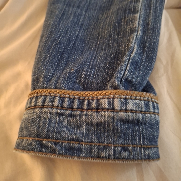 Kikit Women's Embroidered Denim Jean Jacket with Classic Design and Vintage Look - Picture 6 of 8